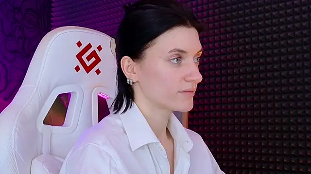 roxy riot  online show from 03-16-25, 09:05