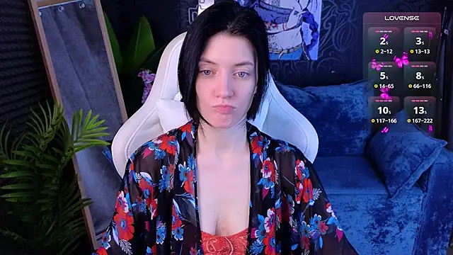 roxy riot  online show from 11-15-25, 01:25