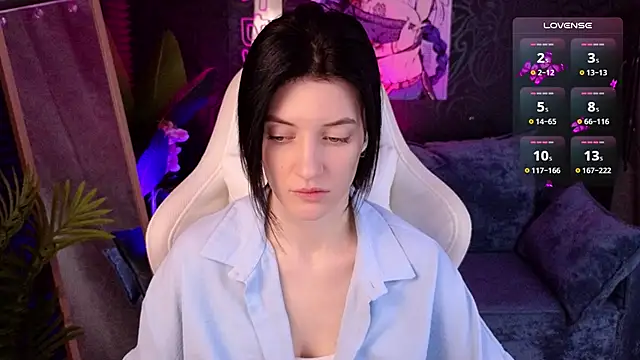 roxy riot  online show from 11-18-25, 01:33