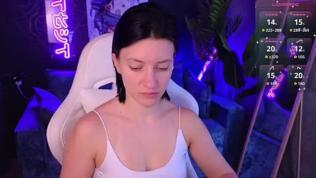 roxy riot  online show from 03-28-26, 01:27