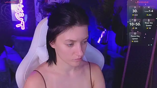 roxy riot  online show from 04-06-26, 05:08