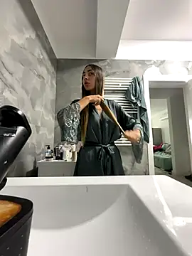 BonyBon29 online show from 10-21-25, 06:25