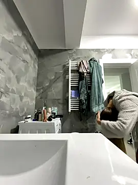 BonyBon29 online show from 10-29-25, 06:37