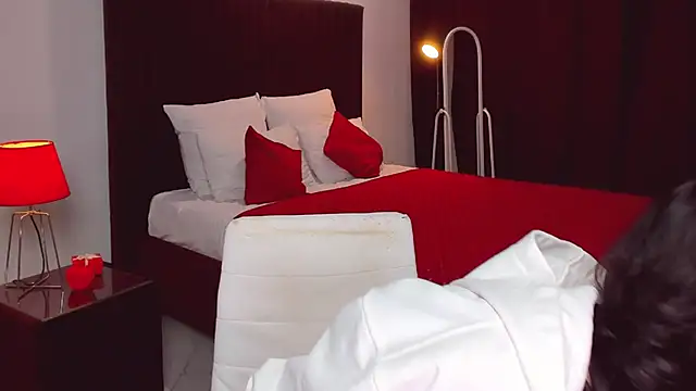 Snapshot of Suga_babe chatting on 09-25-25, 01:04 Suga babe online show from 09-25-25, 01:04