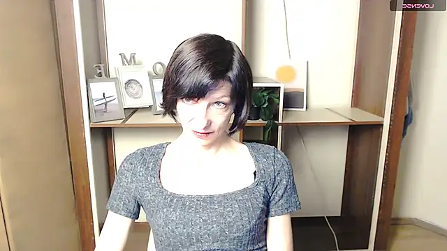  AngeliaFlow  online show from 10-22-25, 07:08