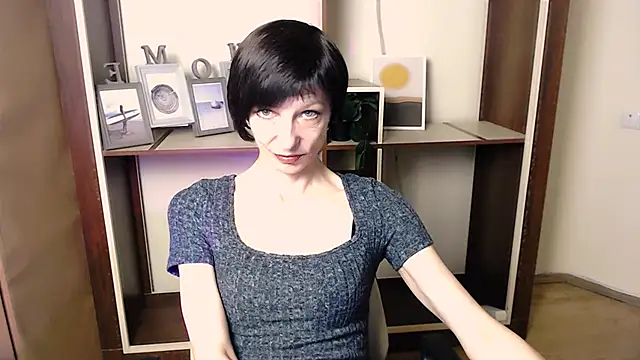  AngeliaFlow  online show from 11-20-25, 09:20