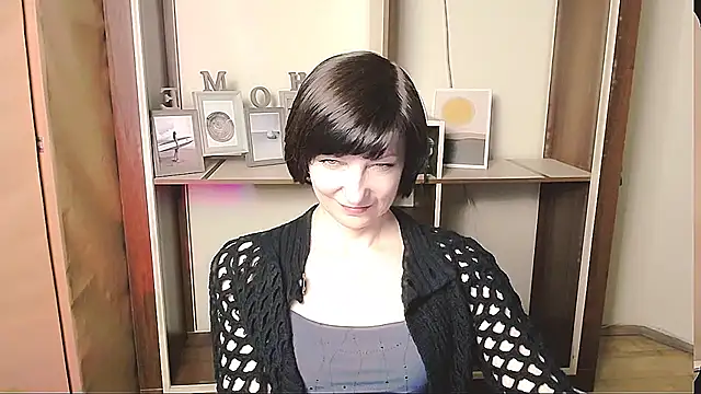  AngeliaFlow  online show from 05-02-26, 09:14