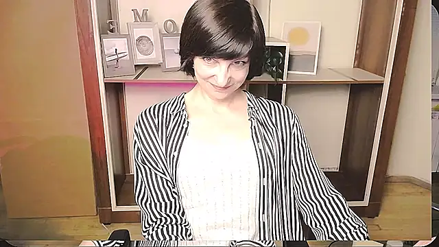  AngeliaFlow  online show from 05-08-26, 08:30