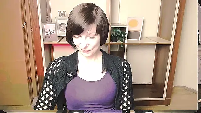  AngeliaFlow  online show from 05-13-26, 08:34