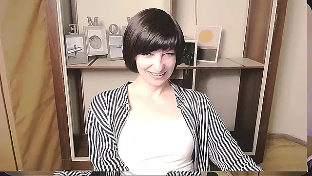  AngeliaFlow  online show from 05-14-26, 08:32