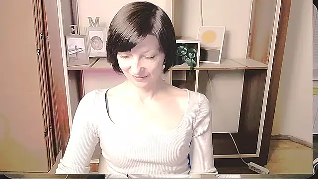  AngeliaFlow  online show from 05-15-26, 07:59
