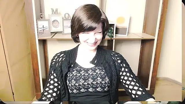  AngeliaFlow  online show from 05-18-26, 08:53