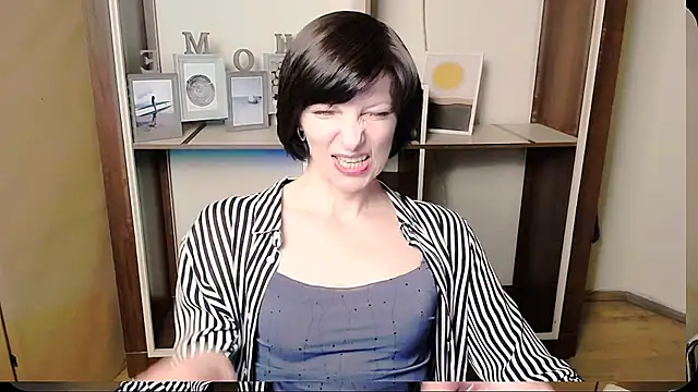  AngeliaFlow  online show from 05-27-26, 08:55