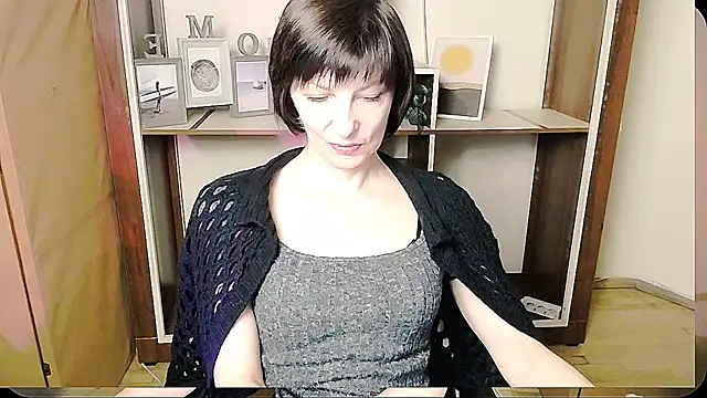  AngeliaFlow  online show from 06-09-26, 07:53