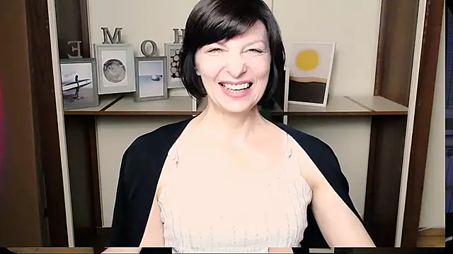 AngeliaFlow  online show from 07-30-26, 07:40