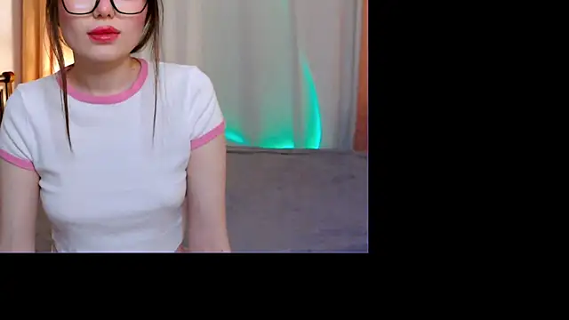 Snapshot of CelestialEwa chatting on 03-08-25, 05:33 CelestialEwa online show from 03-08-25, 05:33