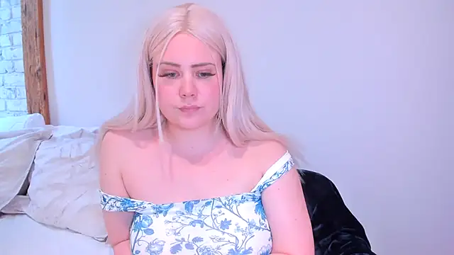 Snapshot of _leana_ chatting on 03-18-25, 09:43  leana  online show from 03-18-25, 09:43