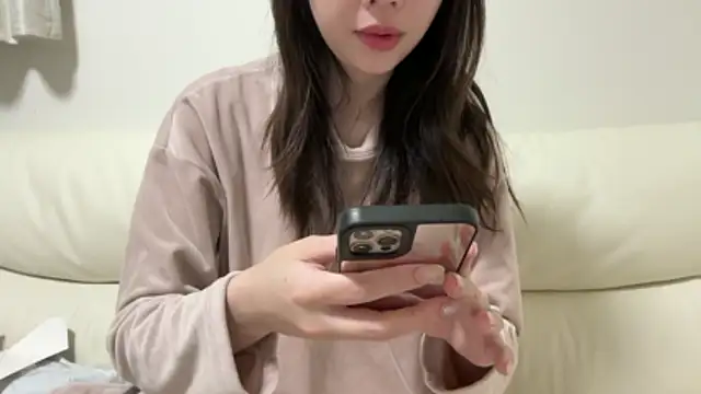 Snapshot of -KURUMI- chatting on 05-13-26, 08:01 -KURUMI- online show from 05-13-26, 08:01