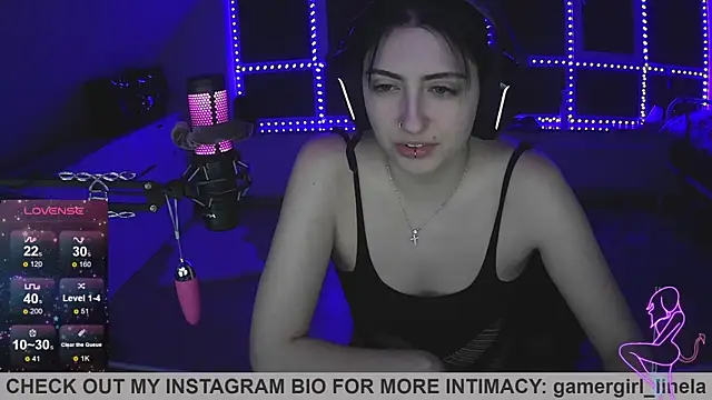 Snapshot of Gamergirl-Linela chatting on 09-14-25, 06:40 Gamergirl-Linela online show from 09-14-25, 06:40