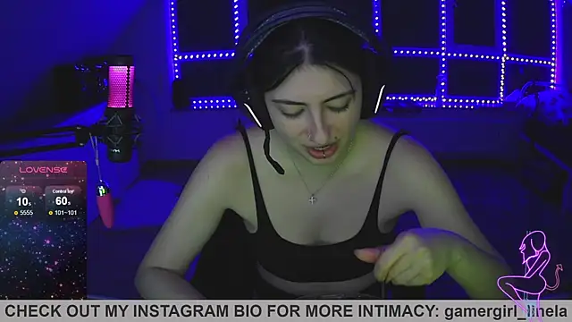 Snapshot of Gamergirl-Linela chatting on 09-16-25, 06:09 Gamergirl-Linela online show from 09-16-25, 06:09