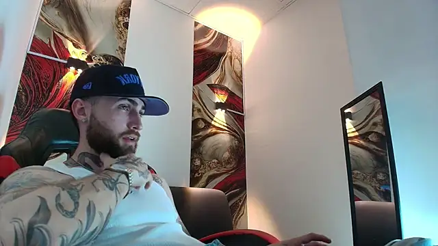 Luke davis01 online show from 12-23-25, 03:59