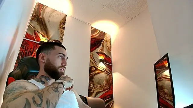 Luke davis01 online show from 04-21-26, 01:06