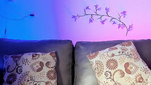 Snapshot of Sara_Falak chatting on 12-01-25, 12:10 Sara Falak online show from 12-01-25, 12:10