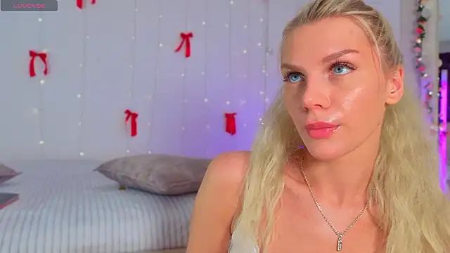 Nicole Hampton online show from 03-27-26, 05:12