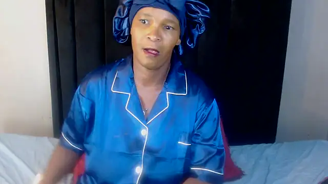 Snapshot of BLACKMALFXXX chatting on 10-14-25, 06:09 BLACKMALFXXX online show from 10-14-25, 06:09