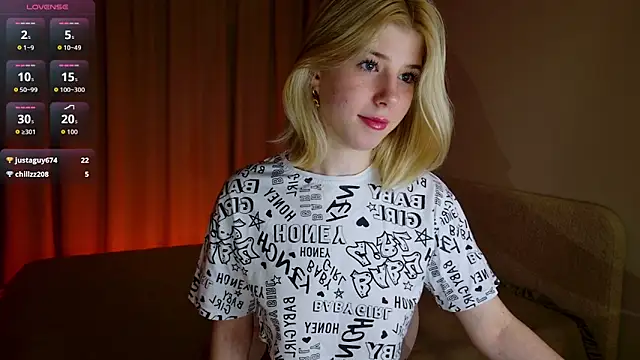 Bella amory online show from 04-18-26, 06:34