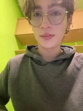 stormmart18 online show from 03-18-25, 05:53