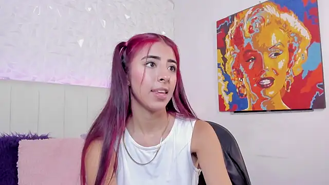 Snapshot of Mirandaa_Rogers chatting on 09-29-25, 07:08 Mirandaa Rogers online show from 09-29-25, 07:08