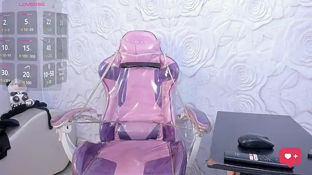 Snapshot of Brianna_Hard chatting on 02-21-25, 09:00 Brianna Hard online show from 02-21-25, 09:00