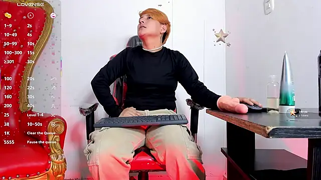 Snapshot of Brianna_Hard chatting on 03-15-25, 04:02 Brianna Hard online show from 03-15-25, 04:02