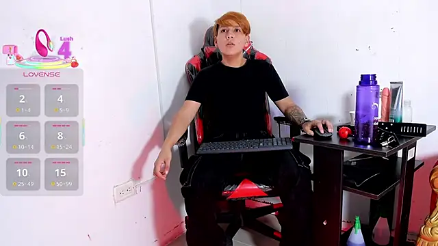 Snapshot of Brianna_Hard chatting on 03-23-25, 06:58 Brianna Hard online show from 03-23-25, 06:58