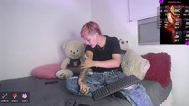 Snapshot of Brianna_Hard chatting on 09-11-25, 02:11 Brianna Hard online show from 09-11-25, 02:11