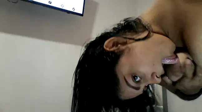 Snapshot of Tana_latin chatting on 02-08-25, 10:19 Tana latin online show from 02-08-25, 10:19