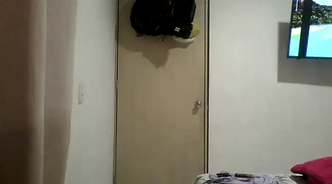 Snapshot of Tana_latin chatting on 02-11-25, 12:28 Tana latin online show from 02-11-25, 12:28