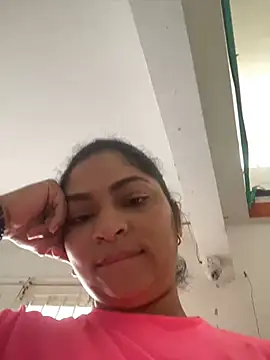 Snapshot of Tana_latin chatting on 02-14-25, 03:05 Tana latin online show from 02-14-25, 03:05