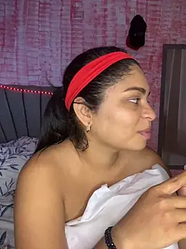 Snapshot of Tana_latin chatting on 02-19-25, 03:17 Tana latin online show from 02-19-25, 03:17