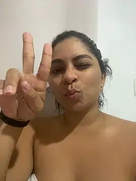 Snapshot of Tana_latin chatting on 02-25-25, 12:14 Tana latin online show from 02-25-25, 12:14