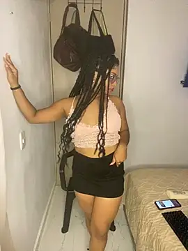 Snapshot of Tana_latin chatting on 03-07-25, 01:42 Tana latin online show from 03-07-25, 01:42