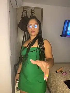 Snapshot of Tana_latin chatting on 03-08-25, 12:44 Tana latin online show from 03-08-25, 12:44