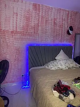 Snapshot of Tana_latin chatting on 03-11-25, 12:44 Tana latin online show from 03-11-25, 12:44