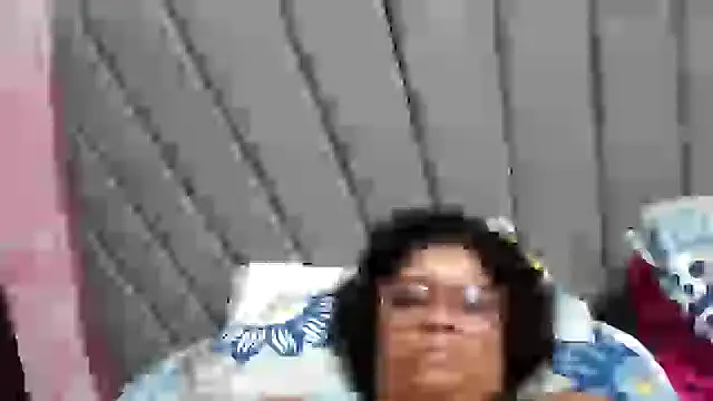 Snapshot of Tana_latin chatting on 09-18-25, 12:34 Tana latin online show from 09-18-25, 12:34