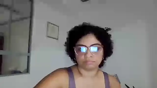 Snapshot of Tana_latin chatting on 09-24-25, 01:09 Tana latin online show from 09-24-25, 01:09