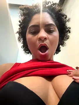 Snapshot of Tana_latin chatting on 10-24-25, 09:44 Tana latin online show from 10-24-25, 09:44