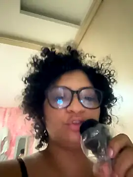 Snapshot of Tana_latin chatting on 11-18-25, 11:59 Tana latin online show from 11-18-25, 11:59