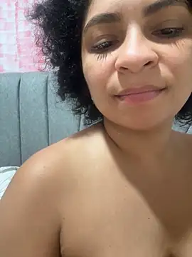 Snapshot of Tana_latin chatting on 11-24-25, 12:43 Tana latin online show from 11-24-25, 12:43