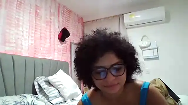 Snapshot of Tana_latin chatting on 12-03-25, 02:19 Tana latin online show from 12-03-25, 02:19